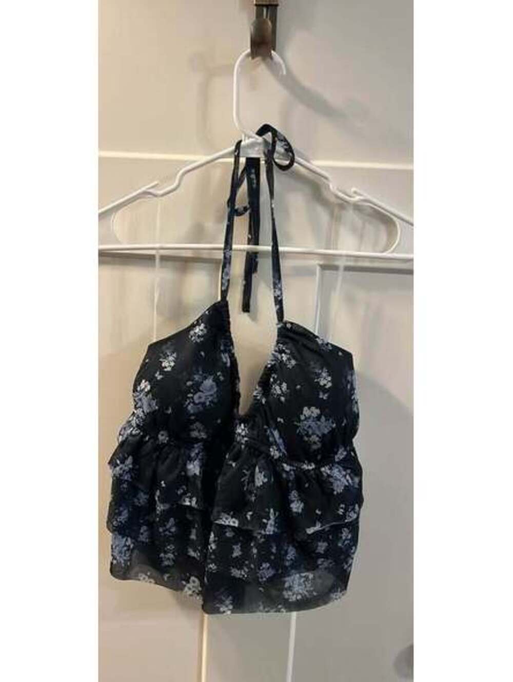 Wild Fable blue floral Ruffle Halter top women’s size medium